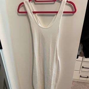 Fitted white ribbed dress
